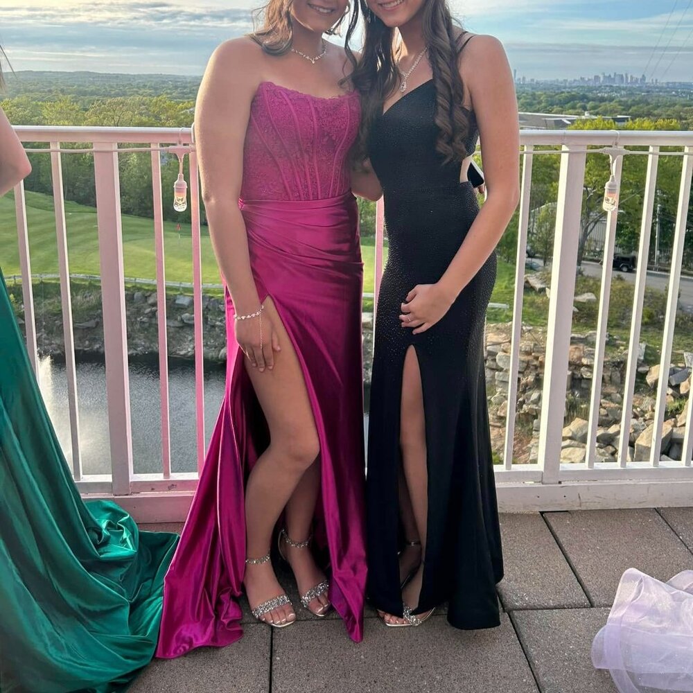 Sherri Hill Magenta Prom or Special Occasion Dress
